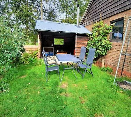 Vakantiehuis Met Jacuzzi 4 Personen Giethoorn Bagian luar foto